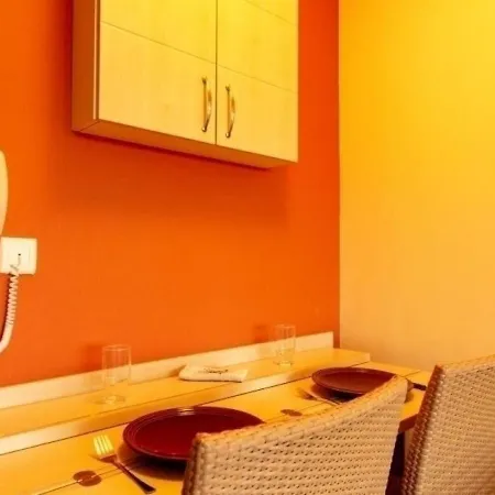 Saint-raphael, 1 Piece, 4 Personnes - Fr-1-504-515 Apartment