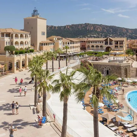 2 Pieces En Rez-de-jardin Avec Vue Mer, Piscine Et Parking A Saint-raphael - Fr-1-504-567 Apartment Saint-Raphael (Var)