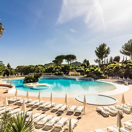 2 Pieces En Rez-de-jardin Avec Vue Mer, Piscine Et Parking A Saint-raphael - Fr-1-504-567 Apartment